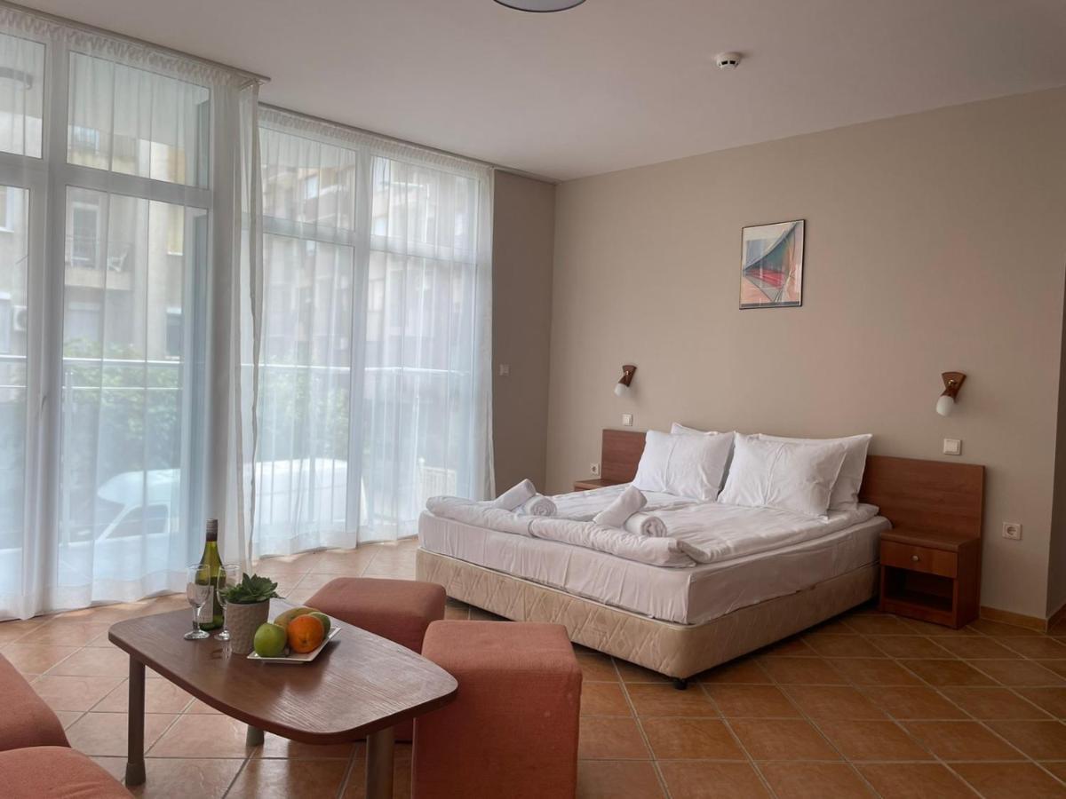 Hotel Eco Palace Primorsko Exteriér fotografie